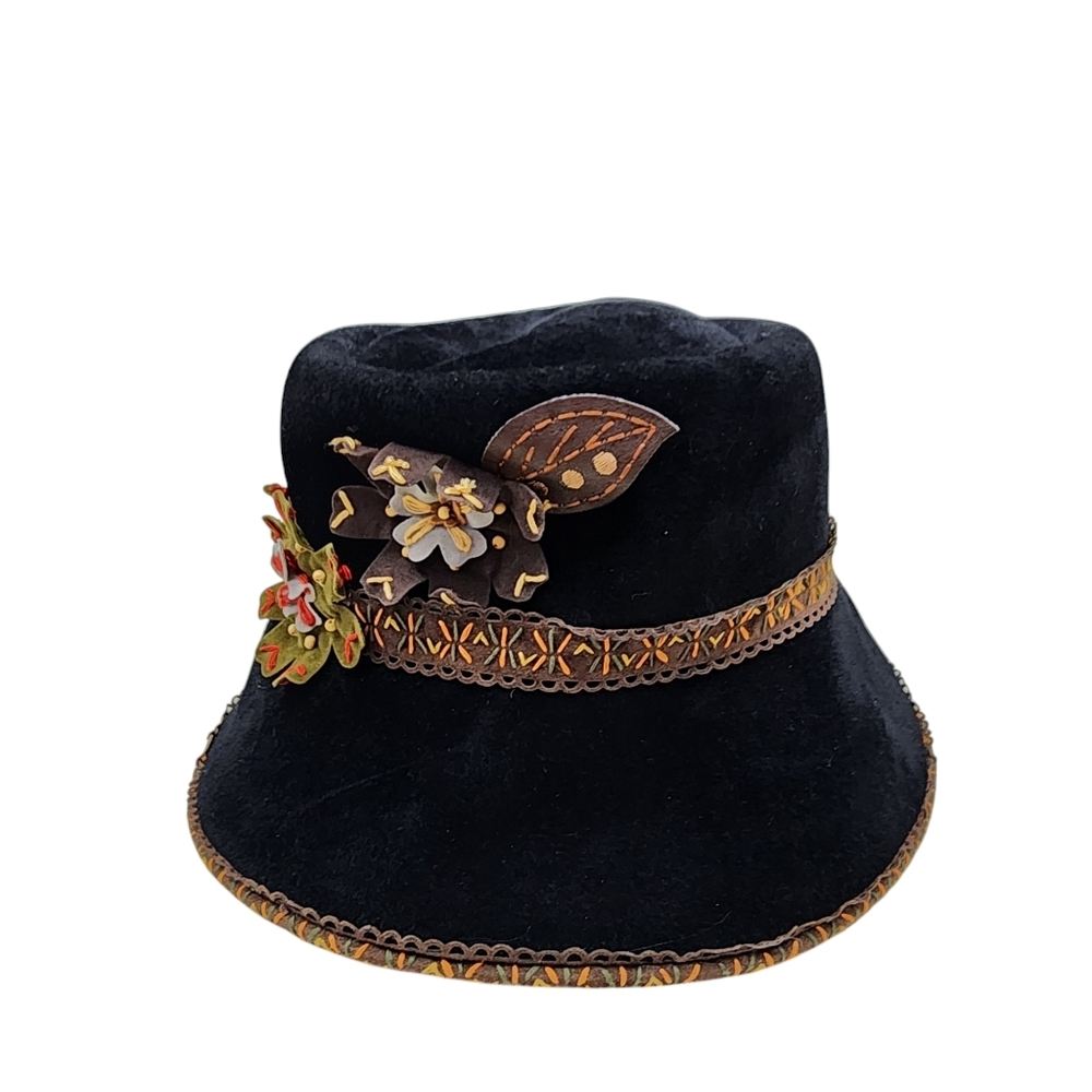 Louise Green Women's Vintage Velour Floral Accent Bucket Hat